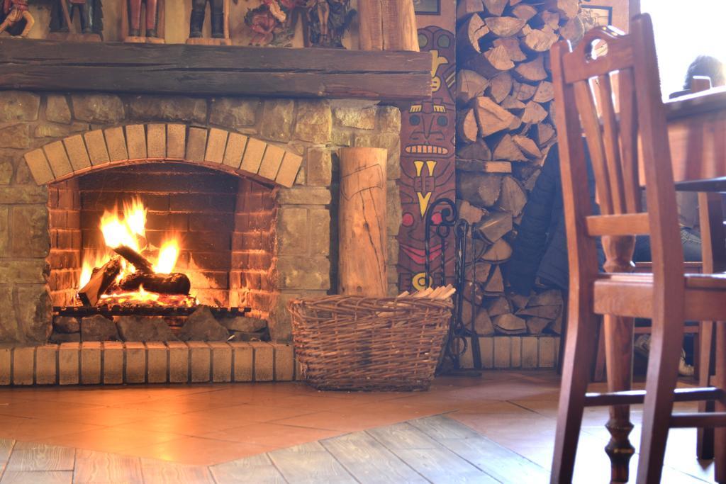 Restaurant A Penzion Steak Station Pardubice Dış mekan fotoğraf